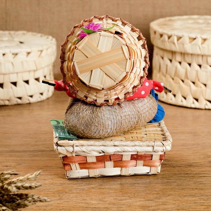 Оберег - шкатулка &laquo;Домовой&raquo;, на сундучке, 12х17х19 см, микс