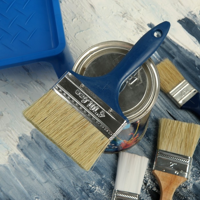 Кисть плоская ТУНДРА, смешанная щетина, пластиковая рукоятка, 4", 100 мм