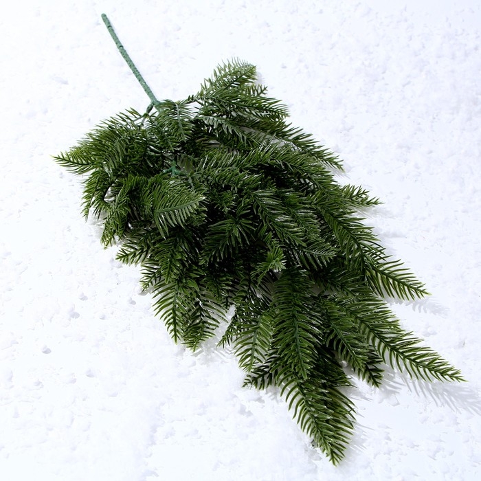 Декор «Ветвь молодой ели» Декор «Ветвь молодой ели»