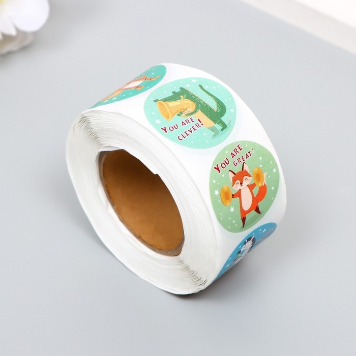 Наклейка бумага Наклейка бумага "Зверята-музыканты" d=2,5 см 500 шт в рулоне 3х6х6 см