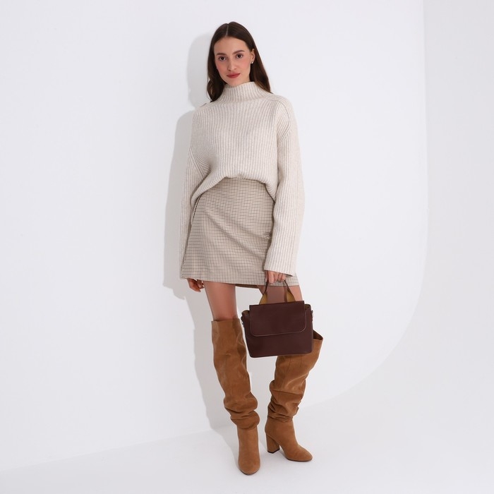 Сумка-мессенджер на клапане, цвет коричневый