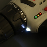 Дрель-шуруповерт "Ресанта" ДА-18-2ЛК, 18 Вт, 2х2 Ач, Li-Ion, 50 Нм, 400/1400 об/мин Дрель-шуруповерт "Ресанта" ДА-18-2ЛК, 18 Вт, 2х2 Ач, Li-Ion, 50 Нм, 400/1400 об/мин