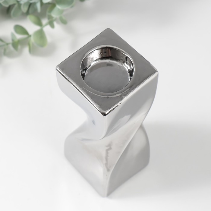 Подсвечник керамика на 1 свечу Подсвечник керамика на 1 свечу "Изгиб" d=3,5 см серебро 6,5х6,5х17,5 см