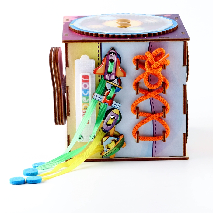 Игра по системе Монтессори «Бизиборд Космос» Игра по системе Монтессори «Бизиборд Космос»