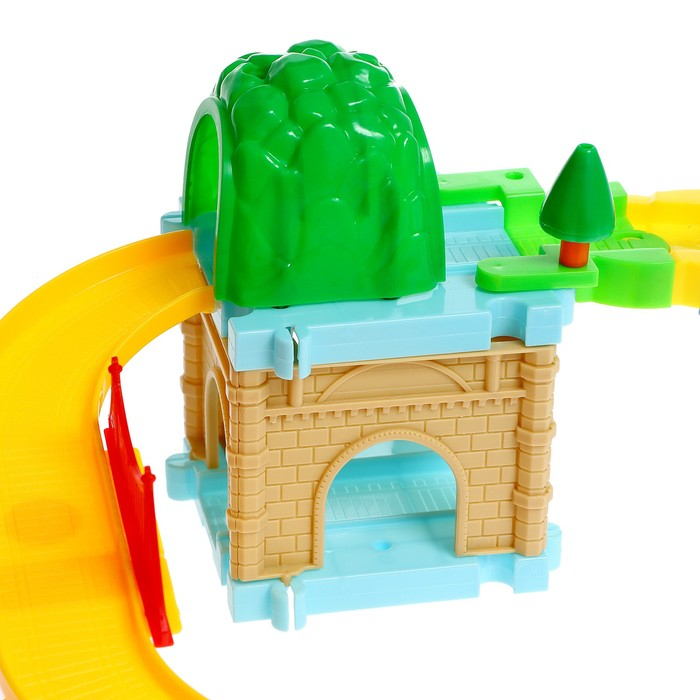 Железная дорога «Парк развлечений», световые и звуковые эффекты, работает от батареек Железная дорога «Парк развлечений», световые и звуковые эффекты, работает от батареек