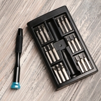 Набор отверток в фляге «Хочешь жить», универсальный, 18 предметов Набор отверток в фляге «Хочешь жить», универсальный, 18 предметов