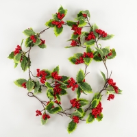 Лиана с ягодками «Сказка», 200 × 17 × 14 см Лиана с ягодками «Сказка», 200 × 17 × 14 см