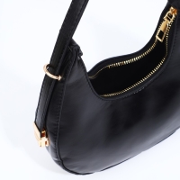 Сумка-багет на молнии, цвет чёрный