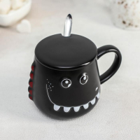 Кружка керамическая с крышкой и ложкой «Зубастик», 480 мл, цвет МИКС Кружка керамическая с крышкой и ложкой «Зубастик», 480 мл, цвет МИКС