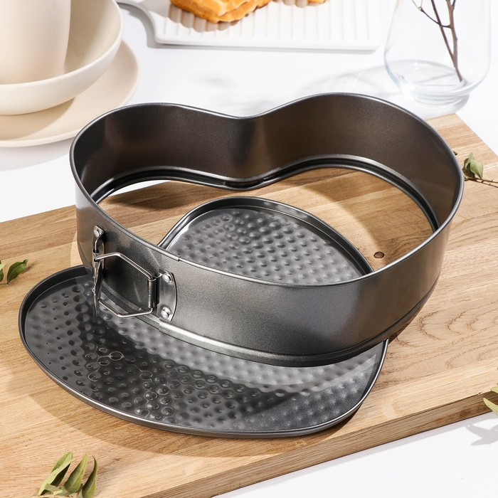 Форма для выпечки Доляна «Элин. Сердце», 25,5×23,5×6,6 см, съёмное дно, антипригарное покрытие, цвет чёрный Форма для выпечки Доляна «Элин. Сердце», 25,5×23,5×6,6 см, съёмное дно, антипригарное покрытие, цвет чёрный