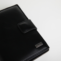 Портмоне мужское на магните 3 в 1, отдел для автодокументов, паспорта, цвет чёрный Портмоне мужское на магните 3 в 1, отдел для автодокументов, паспорта, цвет чёрный