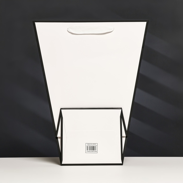 Пакет-переноска для цветов 18 &times; 14 &times; 35 х 28 см, белый с каймой