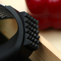 Пресс для чеснока Magistro &laquo;Велес&raquo;, 11&times;7&times;5 см, цвет чёрный