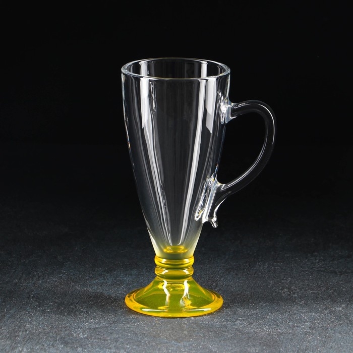 Кружка &laquo;Яркость&raquo;, стеклянная, 250 мл, цветное дно