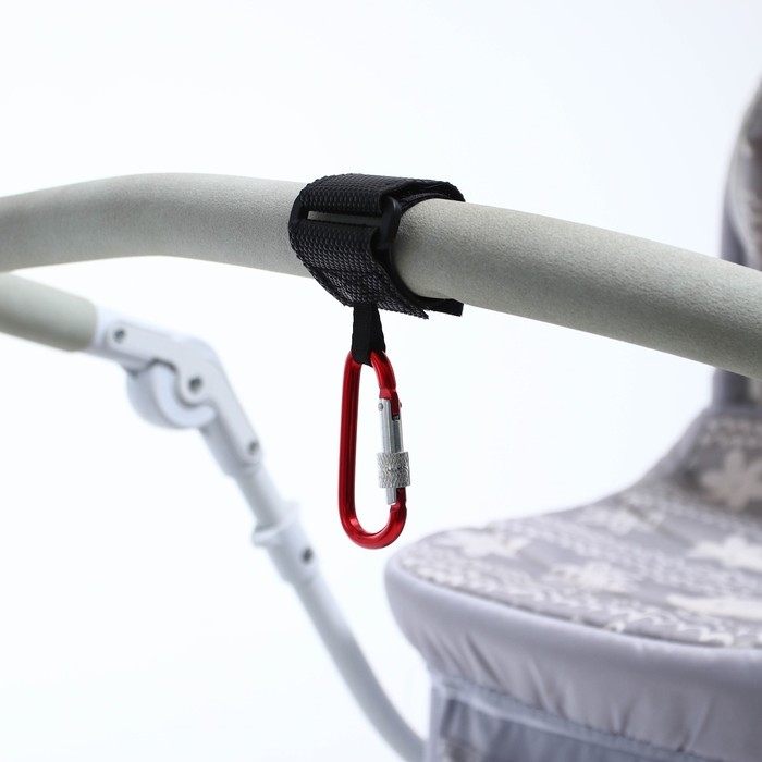 Карабин для сумок на коляску, на липучке, экокожа, цвет черный/красный Карабин для сумок на коляску, на липучке, экокожа, цвет черный/красный