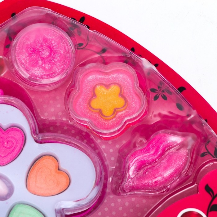 Набор косметики для девочки «Цветочек и аксессуары» Набор косметики для девочки «Цветочек и аксессуары»