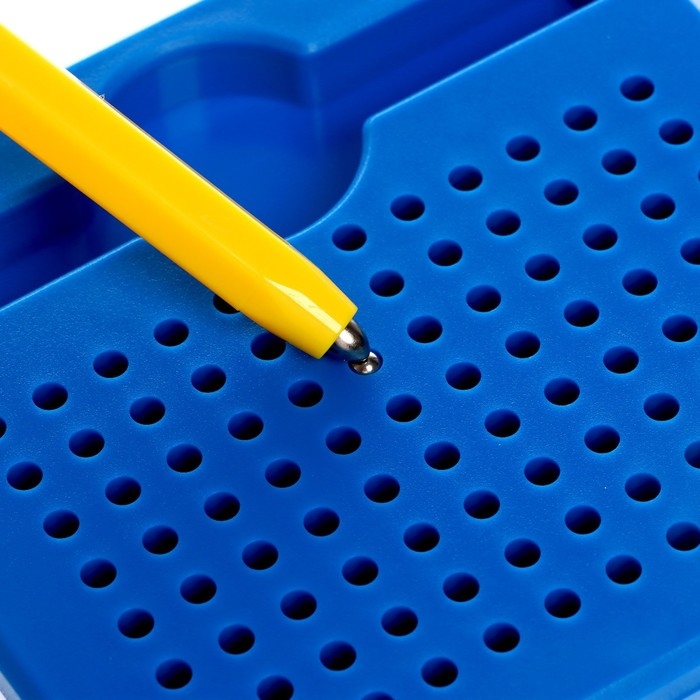 Планшет магнитный для рисования, 96 отверстий, синий Планшет магнитный для рисования, 96 отверстий, синий