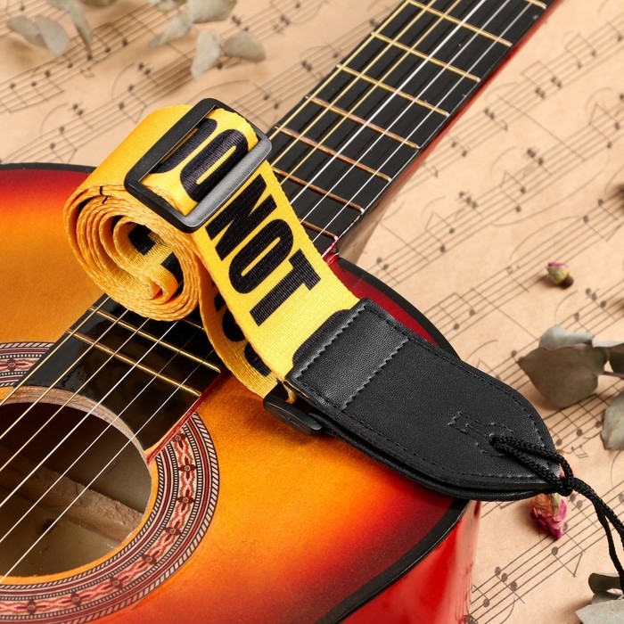 Ремень для гитары Police, 60-117 х 5 см, желтый Ремень для гитары Police, 60-117 х 5 см, желтый