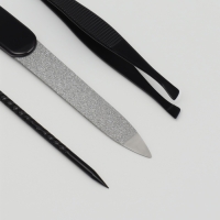 Набор маникюрный «Christian», 8 предметов, в футляре, цвет чёрный/серый Набор маникюрный «Christian», 8 предметов, в футляре, цвет чёрный/серый