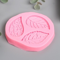 Молд силикон "Листочки с узорами" 3 предмета 0,8х7,6х7,2 см Молд силикон "Листочки с узорами" 3 предмета 0,8х7,6х7,2 см