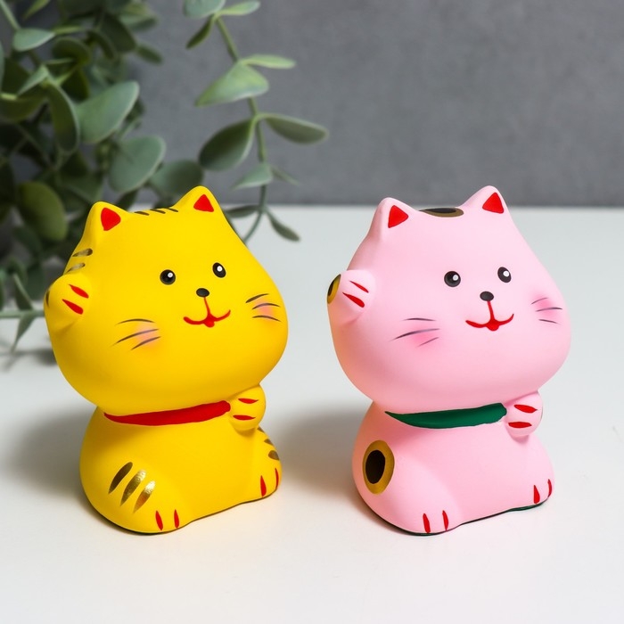 Сувенир керамика Сувенир керамика "Манэки-нэко. Приветствие" 7х5х7,8 см МИКС