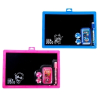 Доска магнитная двухсторонняя, под маркер и мел, мел 3 шт. в машинке, маркер, магниты 2 шт., цвет МИКС Доска магнитная двухсторонняя, под маркер и мел, мел 3 шт. в машинке, маркер, магниты 2 шт., цвет МИКС