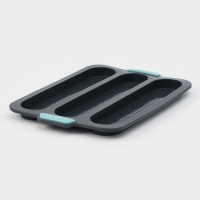 Форма для выпечки с перфорацией «Багет», силикон, 34,5×24×2,2 см, 3 ячейки (28×6×2 см), цвет серый Форма для выпечки с перфорацией «Багет», силикон, 34,5×24×2,2 см, 3 ячейки (28×6×2 см), цвет серый