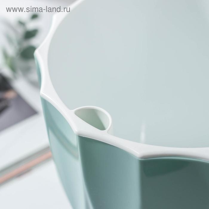 Кашпо для цветов со вставкой «Флюте», 1,9 л, цвет нефрит Кашпо для цветов со вставкой «Флюте», 1,9 л, цвет нефрит