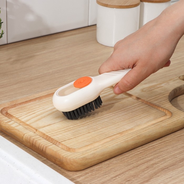 Щётка с дозатором Доляна, 17&times;4,5&times;4,5 см