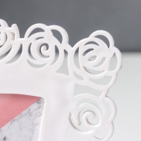 Фоторамка пластик 10х15 см "Розы" 21х16х0,9 см Фоторамка пластик 10х15 см "Розы" 21х16х0,9 см