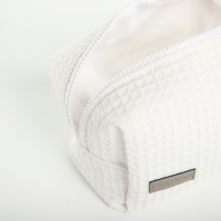 Косметичка на молнии TEXTURA, цвет белый Косметичка на молнии TEXTURA, цвет белый