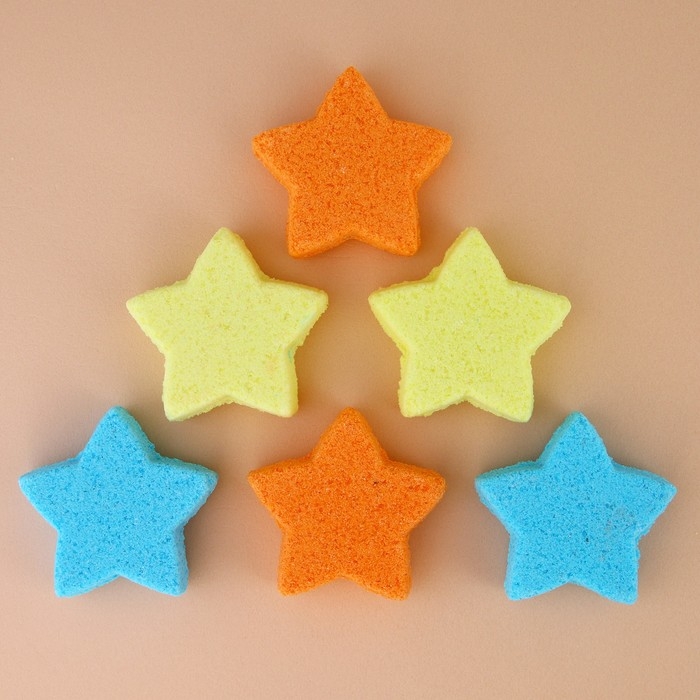 Подарочный набор косметики детский, бомбочки для ванны, 6 х 30 г, аромат лимонных долек, Новый Год