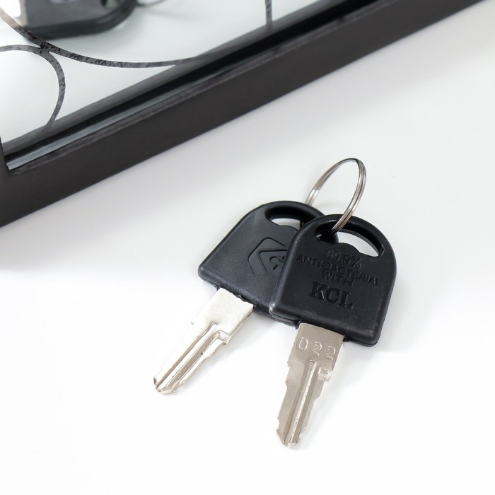 Сейф-книга дерево кожзам, зеркало Сейф-книга дерево кожзам, зеркало "Геометрия" 24х16х5 см