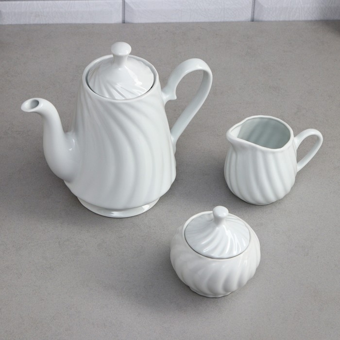 Чайный сервиз «Кармен», 17 предметов: сливочник 350 мл, 6 чашек 200 мл, чайник 1.5 л, сахарница 300 мл, 6 блюдец, фарфор, Иран Чайный сервиз «Кармен», 17 предметов: сливочник 350 мл, 6 чашек 200 мл, чайник 1.5 л, сахарница 300 мл, 6 блюдец, фарфор, Иран