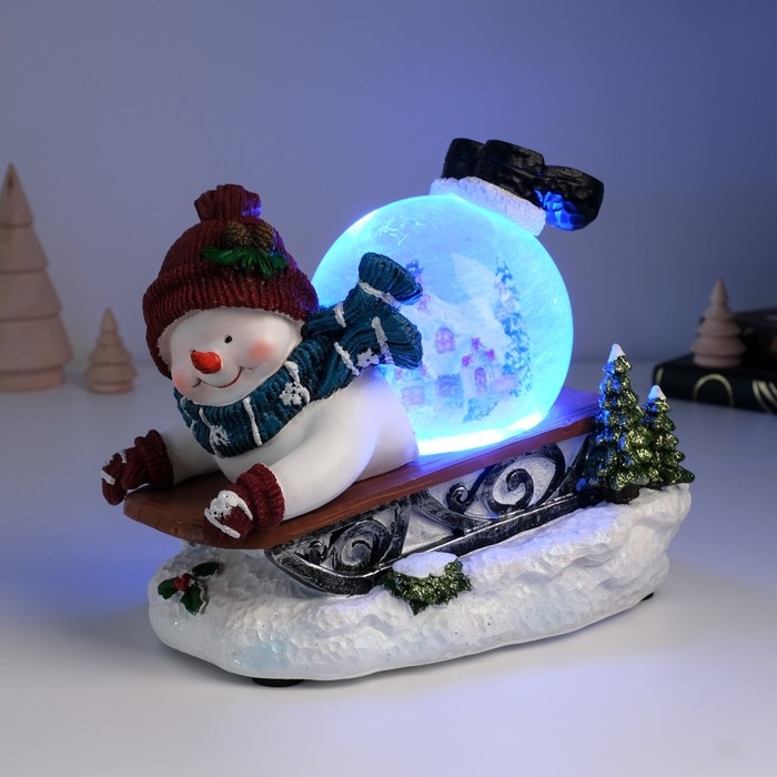 Сувенир полистоун водяной шар музыка, свет Сувенир полистоун водяной шар музыка, свет "Снеговик на санках" d=10 см 22х14х17,5 см