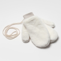 Варежки на иск.меху MINAKU пушистые 25 см молочный Варежки на иск.меху MINAKU пушистые 25 см молочный