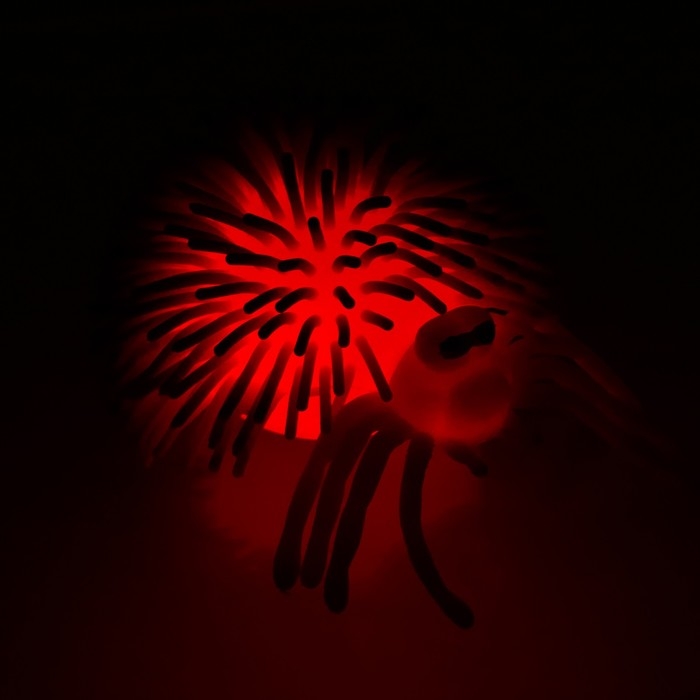 Ёжка «Клещ» световой, цвета МИКС Ёжка «Клещ» световой, цвета МИКС