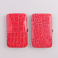 Набор маникюрный «Рептилия», 8 предметов, в футляре, цвет красный Набор маникюрный «Рептилия», 8 предметов, в футляре, цвет красный