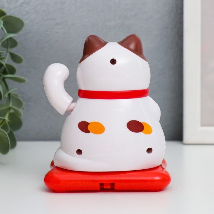 Маятник пластик от солнечной батареи "Кот манэки-нэко" пятнистый 9,5х10х9,5 см