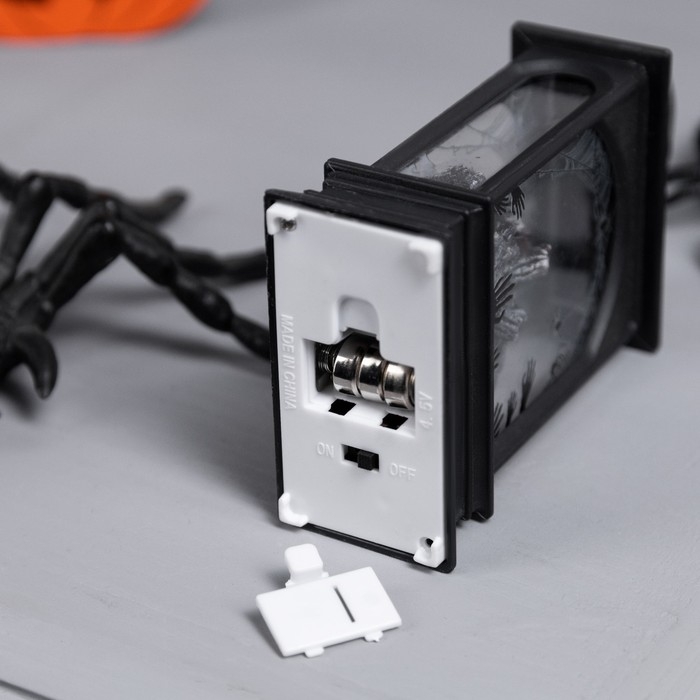 Светодиодная фигура &laquo;Камин с тыквой&raquo; 6 &times; 13 &times; 4 см, пластик, батарейки AG13х3 (в комплекте), свечение тёплое белое