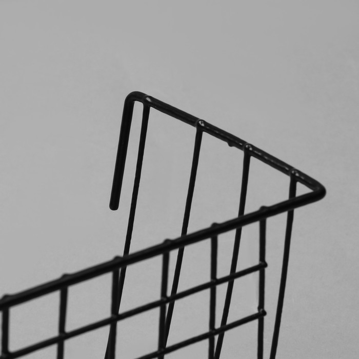 Корзина на сетку, 19×11,5×12 см, цвет чёрный Корзина на сетку, 19×11,5×12 см, цвет чёрный