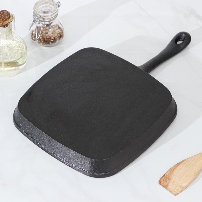 Сковорода гриль чугунная Доляна &laquo;Квадрат&raquo;, 23&times;23 см, со сливом и ручкой, цвет чёрный