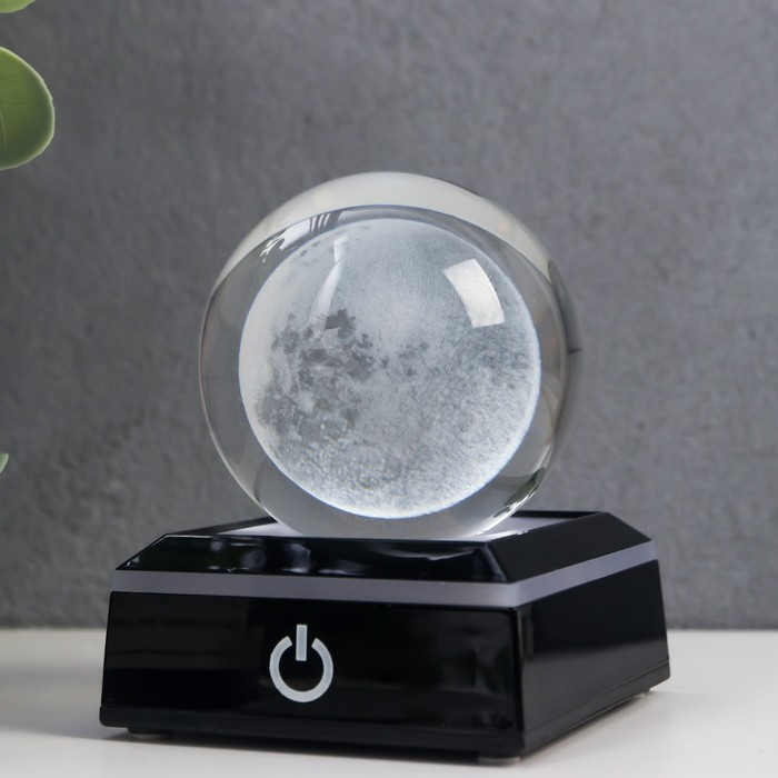 Сувенир стекло подсветка Сувенир стекло подсветка "Земля" d=6 см подставка LED от 3AAA, провод USB 9х7х7 см