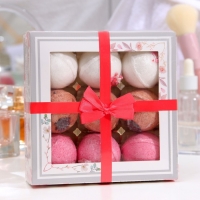 Набор бомбочек Candy bath bar "La boite des bonbons", 9*40 г Набор бомбочек Candy bath bar "La boite des bonbons", 9*40 г