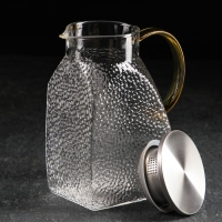 Кувшин для воды стеклянный с металлической крышкой &laquo;Сара&raquo;, 1,4 л, 15,5&times;9&times;20 см