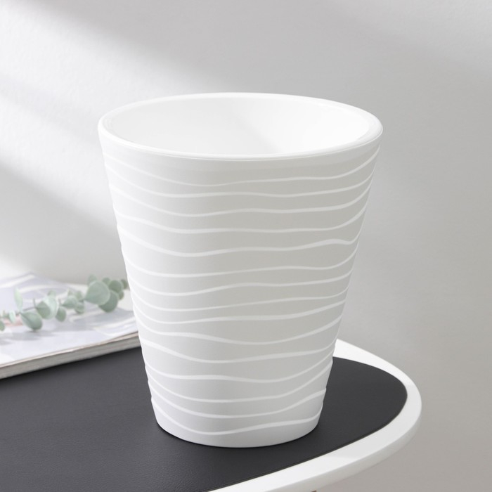 Кашпо для цветов со вставкой &laquo;Валенсия&raquo;, 5,2 л, цвет белый