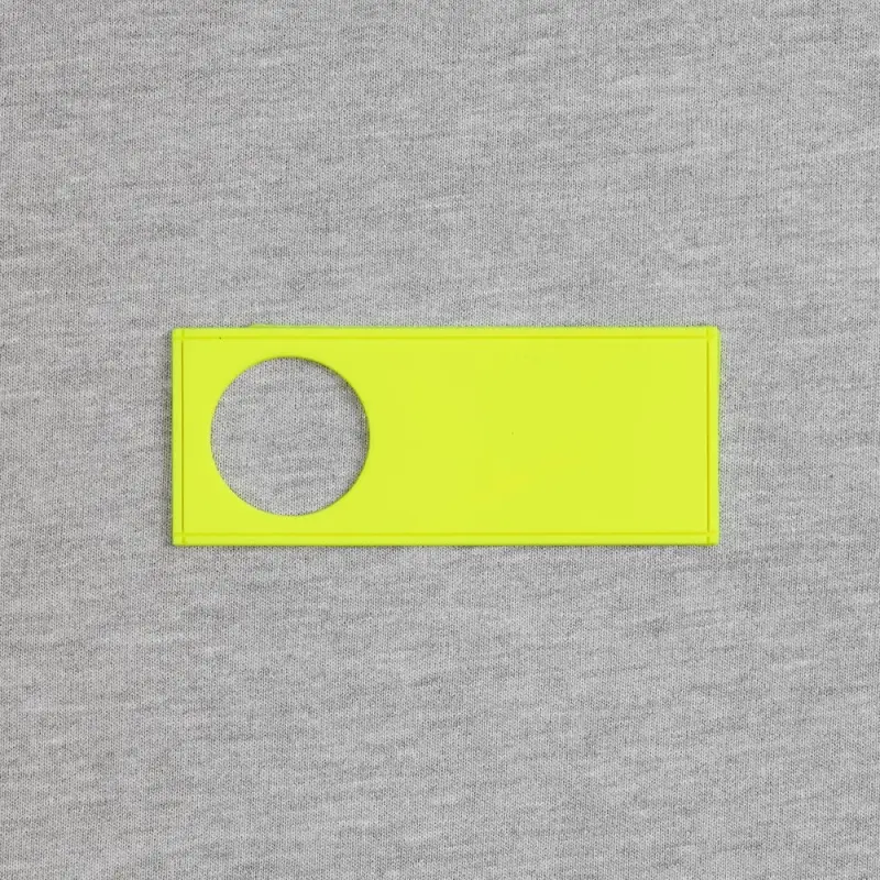 Лейбл из ПВХ с вырубкой &laquo;Круг&raquo;, желтый неон