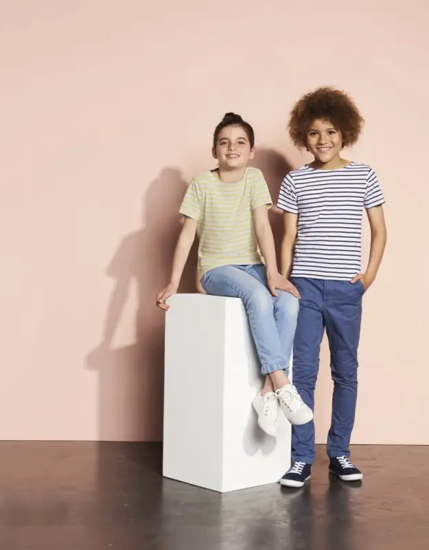 Футболка Miles Kids белая с темно-синим, размер 04Y