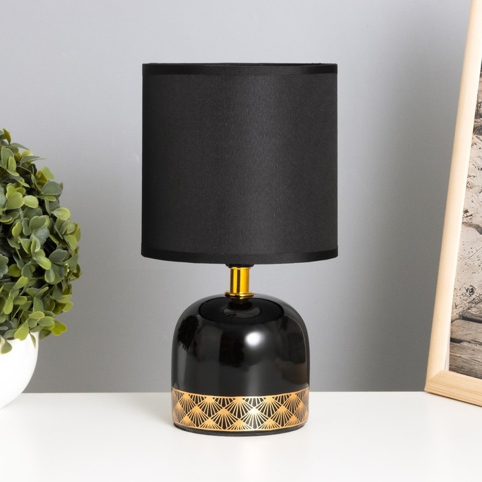 Лампа настольная Лампа настольная "Иоланда" 1х40Вт Е14 черный 13х13х25см