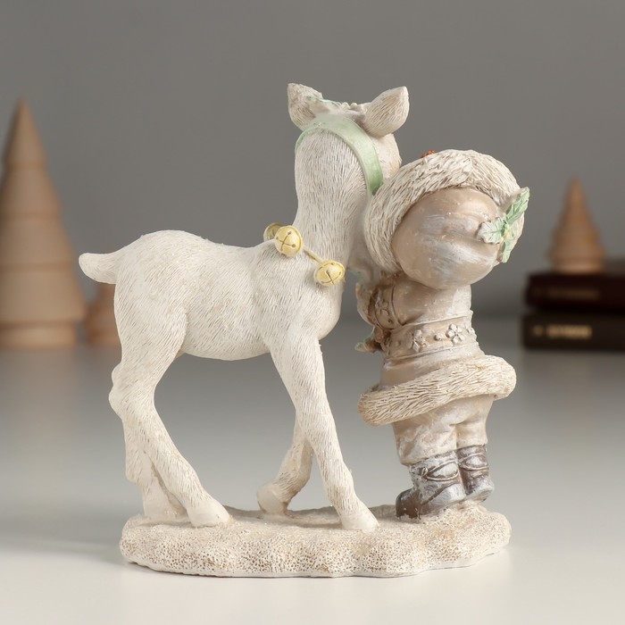 Сувенир полистоун Сувенир полистоун "Малышка с белым оленёнком" 12х6х13 см